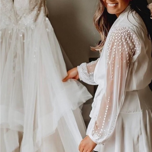 Alanna bridal robe - Picture 6 of 7